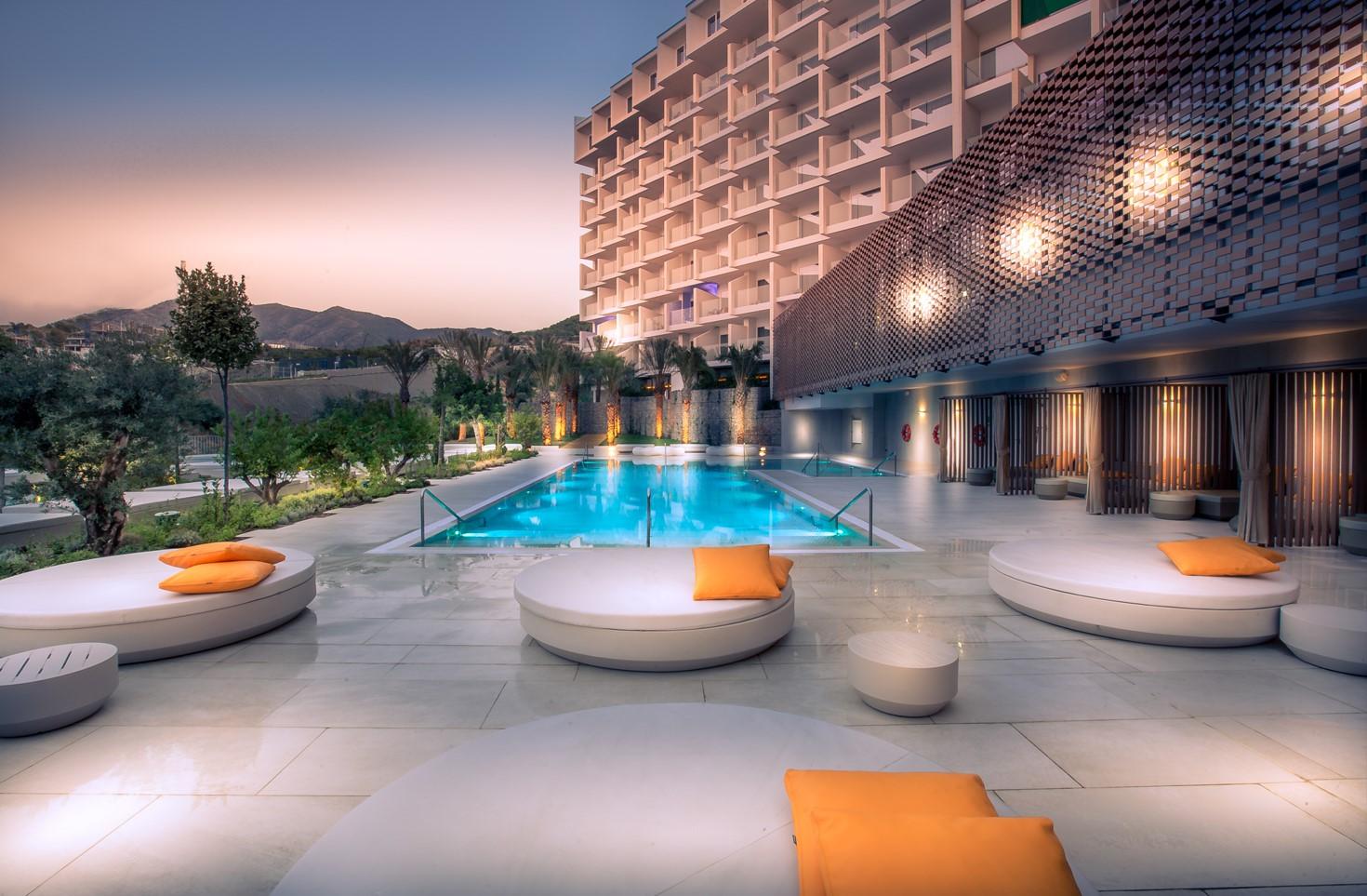 Leiro Residences Фуeнхирола Екстериор снимка