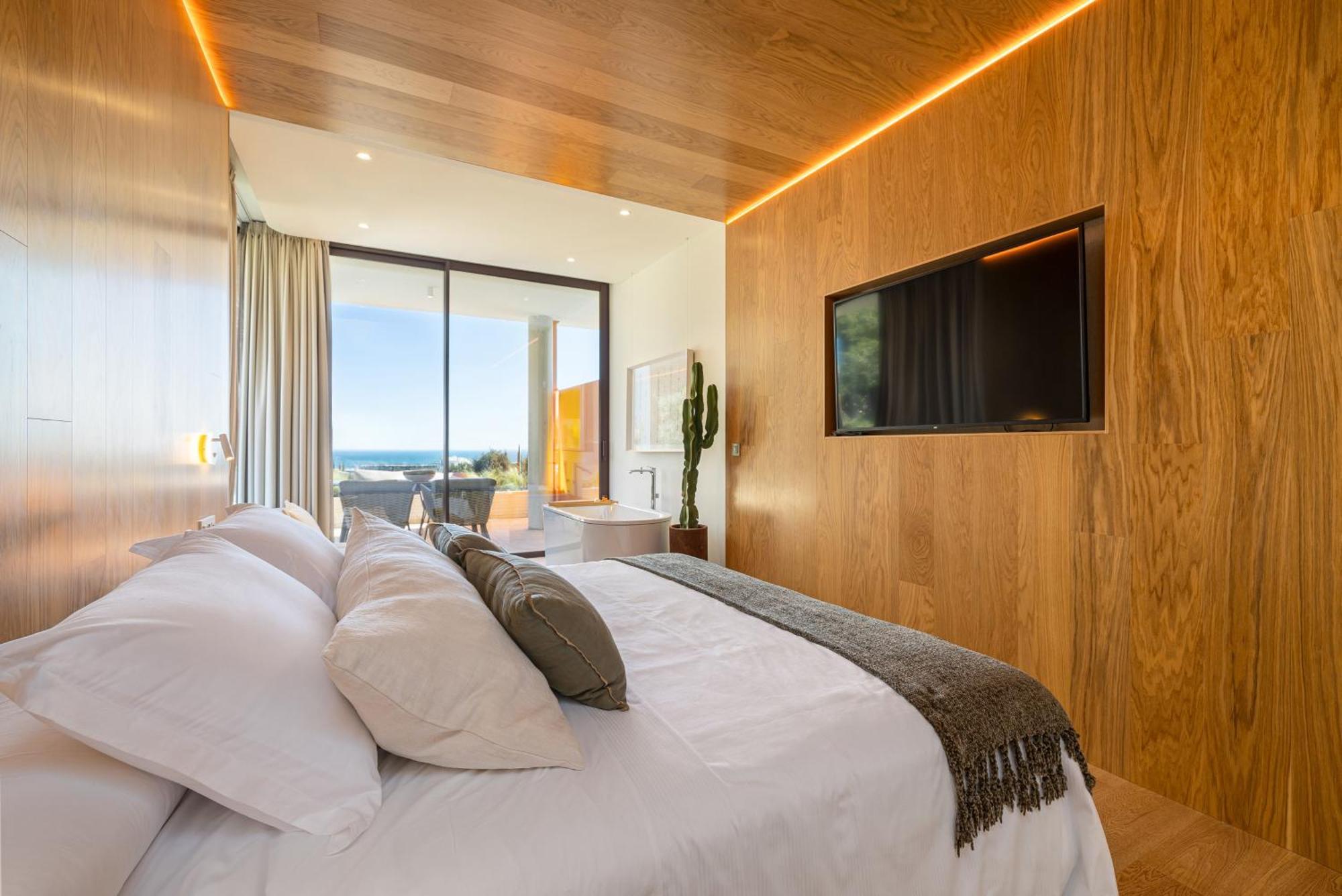 Leiro Residences Фуeнхирола Екстериор снимка